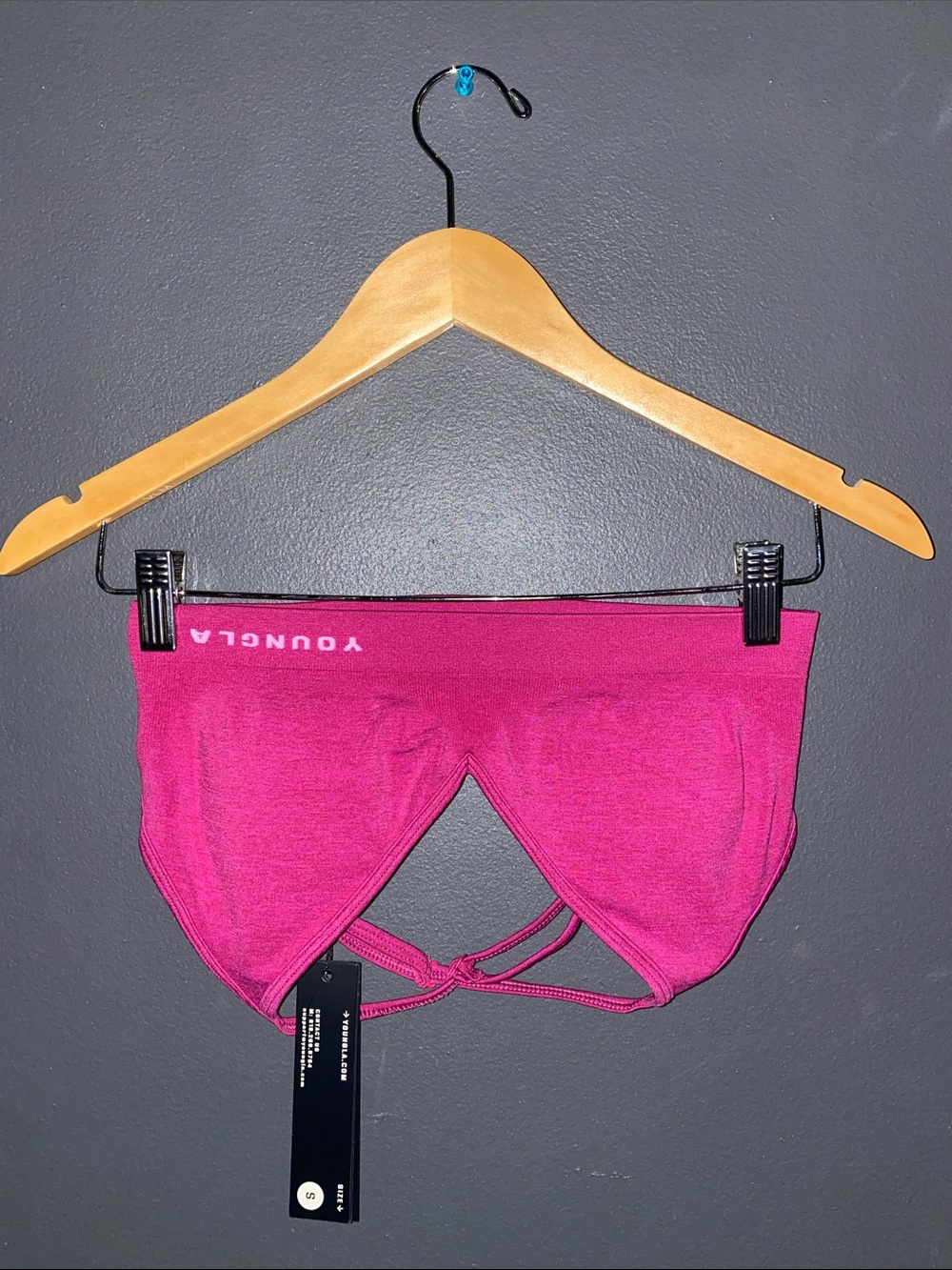 YoungLA Raspberry Seamless Sports Bra and High-Waist Shorts Set. Top NWT. - Picture 3 of 4